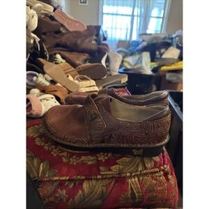 Alegria Brenna Leather Floral Embossed Brown Women Shoes Size 37 Eu Size 6.5 -7